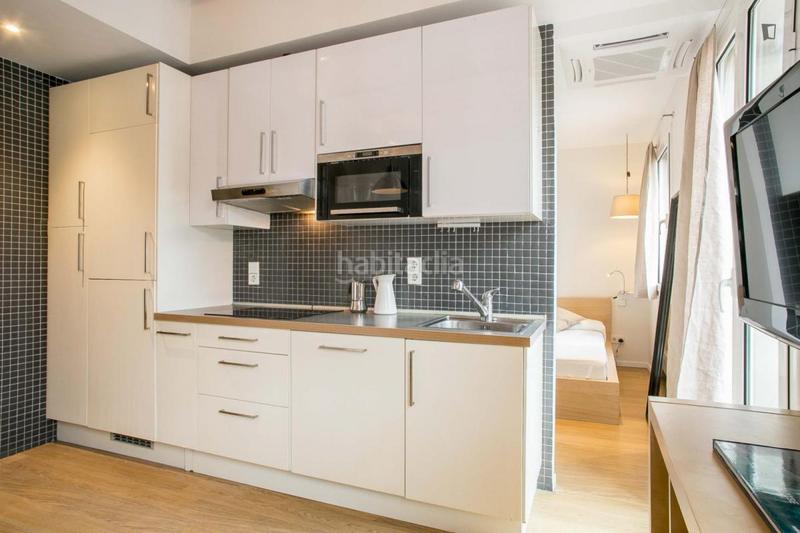 Foto 4150431f-d4ff-486b-b323-413f2c9c7ce4. Miete appartement mit heizung in Barceloneta Barcelona