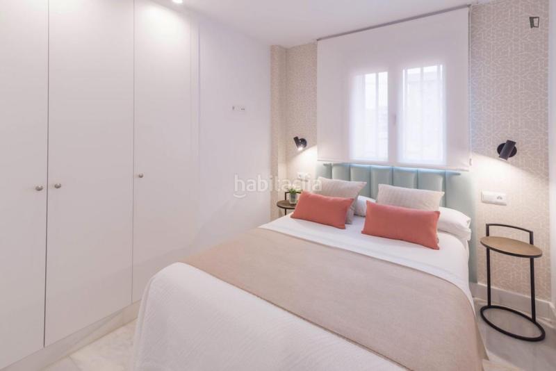 Foto ee3cc6bb-11d8-4adf-9987-5bd027bd3f43. Lloguer apartament a Parque Ayala - Jardín de la Abadía - Huelín Málaga