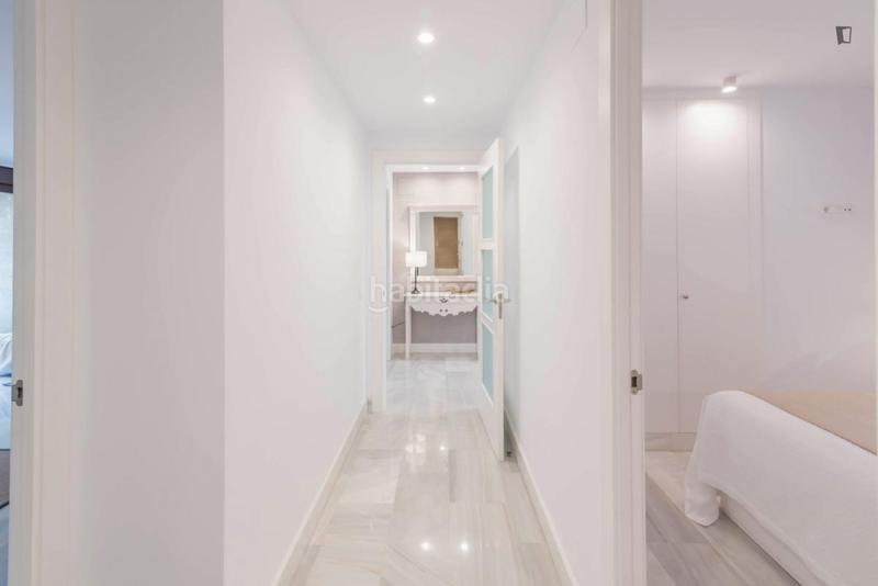 Foto 77295e9f-bd4d-417e-9853-047817ace3d5. Alquiler apartamento en Parque Ayala - Jardín de la Abadía - Huelín Málaga