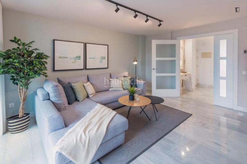 Foto 5a661f0b-419f-42dc-b01f-8ac00ae6f5ef. Location appartement dans Parque Ayala - Jardín de la Abadía - Huelín Málaga