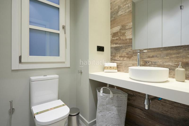 Foto 549a5b71-1613-44f7-8097-b4788701cfe2. Lloguer apartament amb calefacció a Gòtic Barcelona