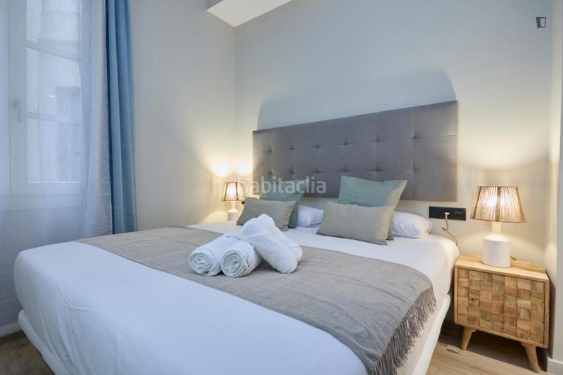 Foto 96f6f624-286d-443c-8d27-34c0e126494c. Rent apartment with heating in Gòtic Barcelona