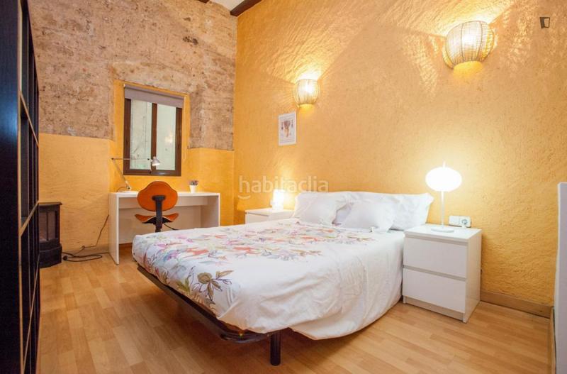 Foto 97568e6a-6f4c-4b6a-b11b-459bd1fd1361. Rent studio in Gòtic Barcelona