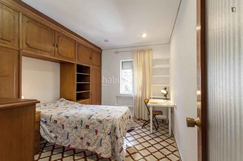 Foto 5275fad8-f773-4c66-a959-df3aac54bec2. Alquiler apartamento en Trinitat Valencia