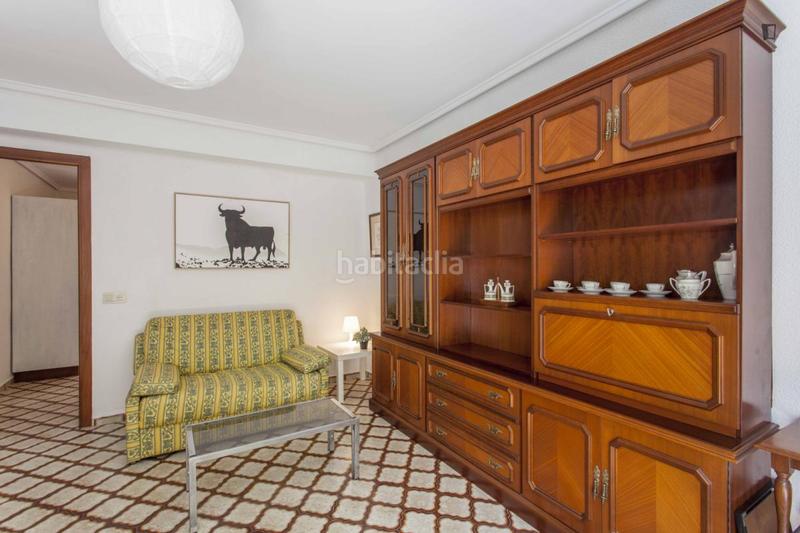 Foto a5f56740-eaa3-41cd-83ed-c9663bf40215. Rent apartment in Trinitat Valencia
