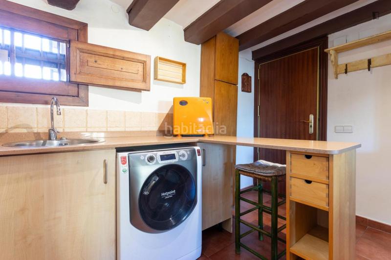 Foto c41e3c95-456c-4a44-852e-5dbb590d342c. Lloguer estudi a Gòtic Barcelona