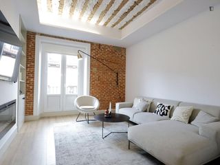 Rent Apartment in Palacio