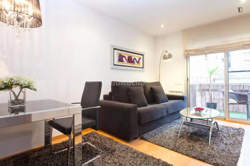 Foto 5ff22894-4f16-45e7-a103-3c36cd73043c. Rent apartment with heating in El Camp de l´Arpa del Clot Barcelona