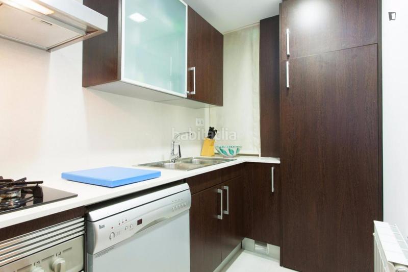 Foto 7d6ad070-6386-4415-baa4-c4ece84f75d2. Rent apartment with heating in El Camp de l´Arpa del Clot Barcelona