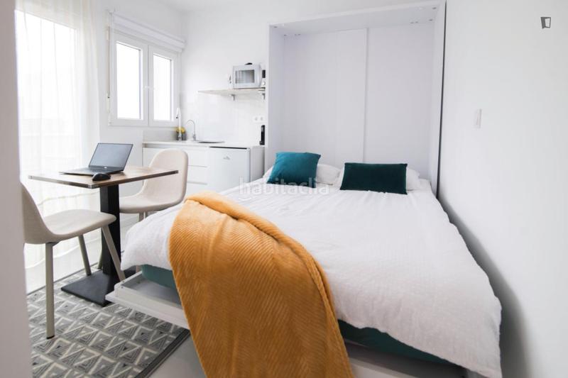 Foto 09d69db7-5bef-4189-9ffc-98a88cfec068. Alquiler estudio en Natzaret Valencia