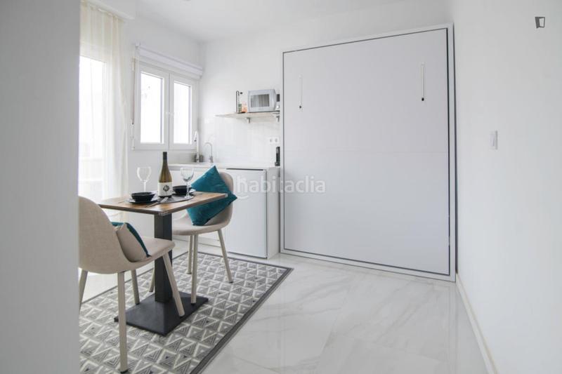 Foto 0cc7b709-c9e9-492b-890b-4311c4b5e2a2. Alquiler estudio en Natzaret Valencia