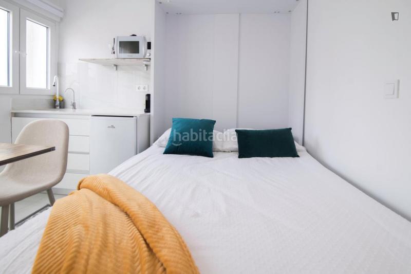 Foto 1aaf2a3a-6e07-47a5-8b80-cf5fe71b1ecc. Alquiler estudio en Natzaret Valencia