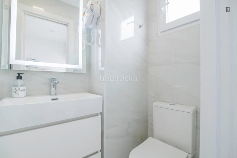 Foto 24b495f2-ec88-4fff-b3cb-5cdce1d01601. Alquiler estudio en Natzaret Valencia