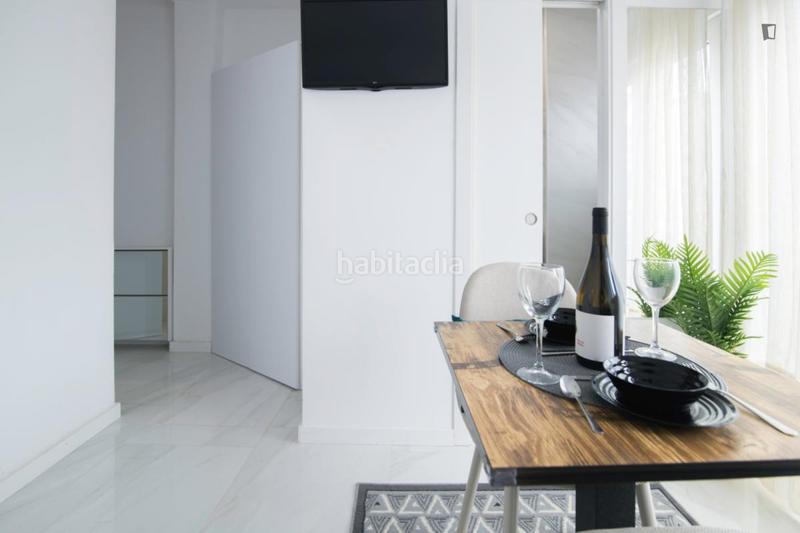 Foto 94a80173-e4a4-49d2-9ffb-103f8987bc8d. Alquiler estudio en Natzaret Valencia