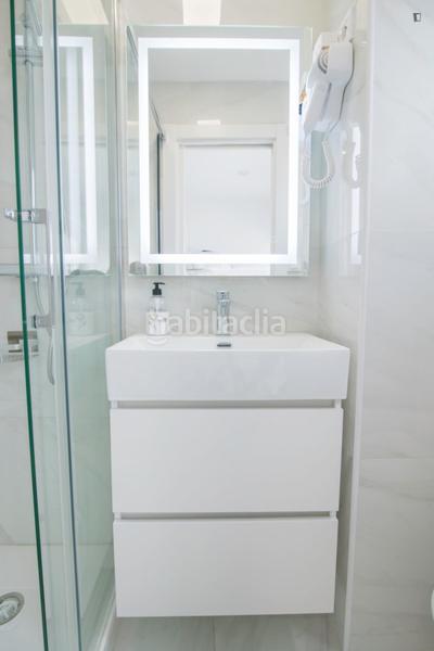 Foto b57ea2ae-5f29-4a6e-a04f-1224b264d34c. Alquiler estudio en Natzaret Valencia