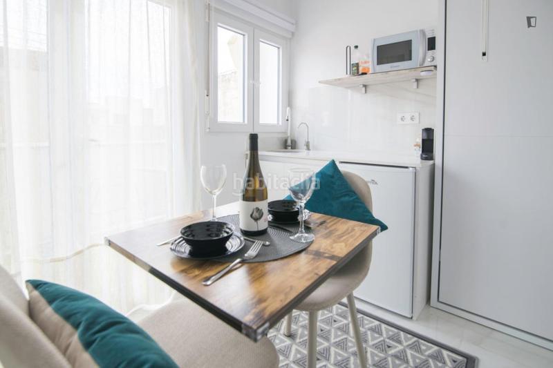 Foto e71dbd51-6e7b-42c0-b433-14ce1faa61de. Alquiler estudio en Natzaret Valencia