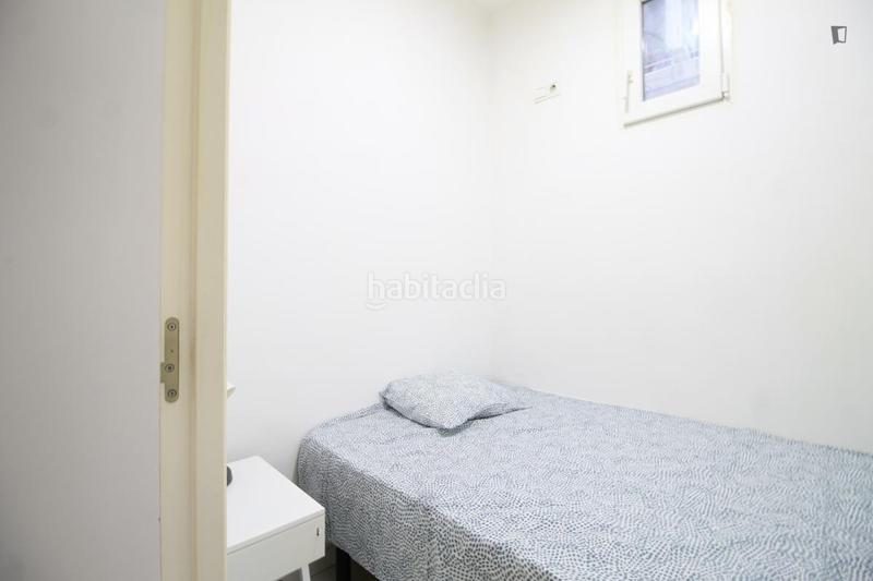 Foto f38abcaf-3e1f-4469-a2d9-c25923744576. Miete appartement in Universidad-Malasaña Madrid