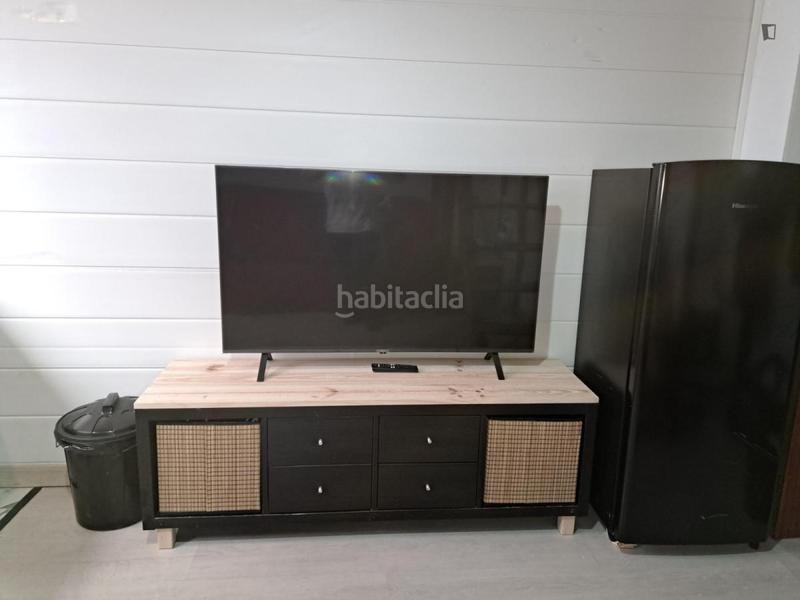 Foto e43d32a0-023a-480f-bbe9-e4e66ddd0d01. Alquiler apartamento en Aiora Valencia