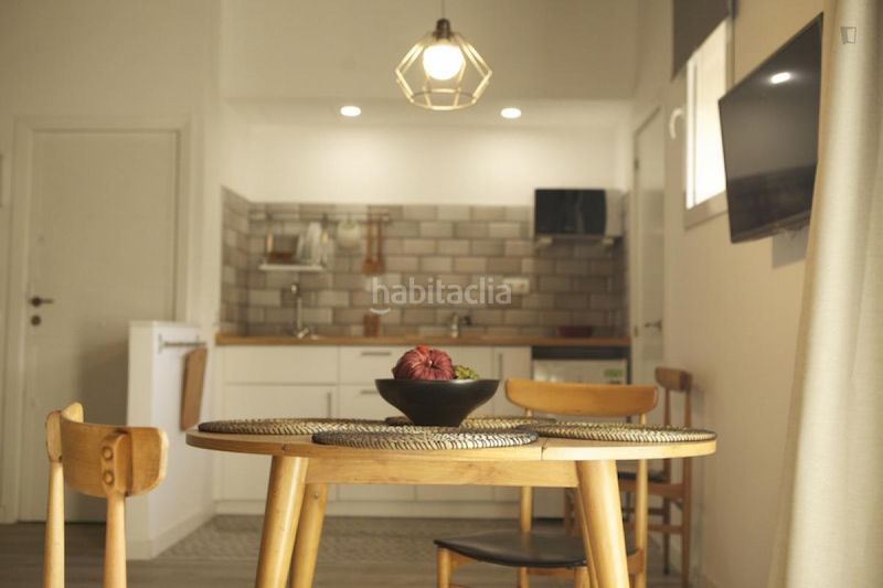 Foto f0de33a2-cf1a-4a71-b968-aad6546073f5. Location studio avec chauffage dans Vila de Gràcia Barcelona
