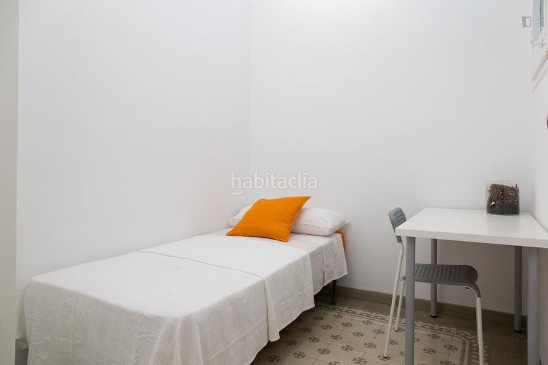 Foto 57a7de8c-7548-48bd-a5ca-0b387a32771a. Affitto piccolo appartamento in El Camp de l´Arpa del Clot Barcelona