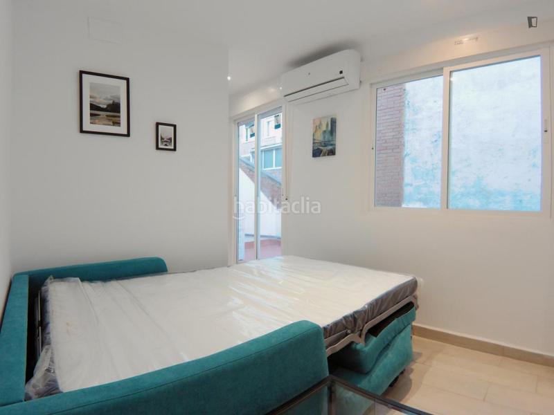 Foto a6ba4a1f-70f7-4a0d-9770-ba95d2a64ed7. Alquiler estudio en Berruguete Madrid