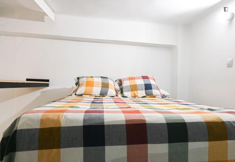 Foto cc6d323e-f9d2-4c33-a364-0e36c88fbf60. Alquiler apartamento en Ciudad Jardín Madrid