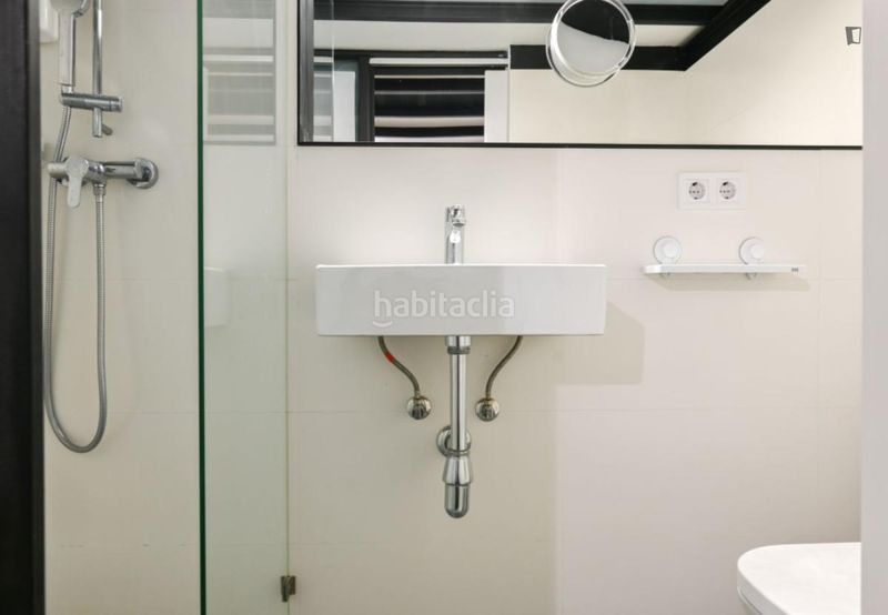Foto e8957c19-a337-405b-8b3a-58075733bcef. Alquiler apartamento en Ciudad Jardín Madrid