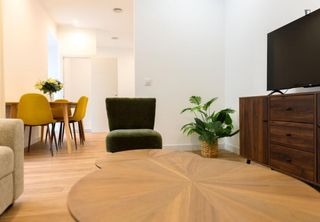 Rent Apartment in Trafalgar