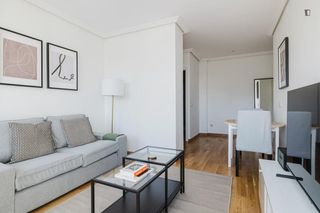 Apartment in Cuatro Caminos - Azca