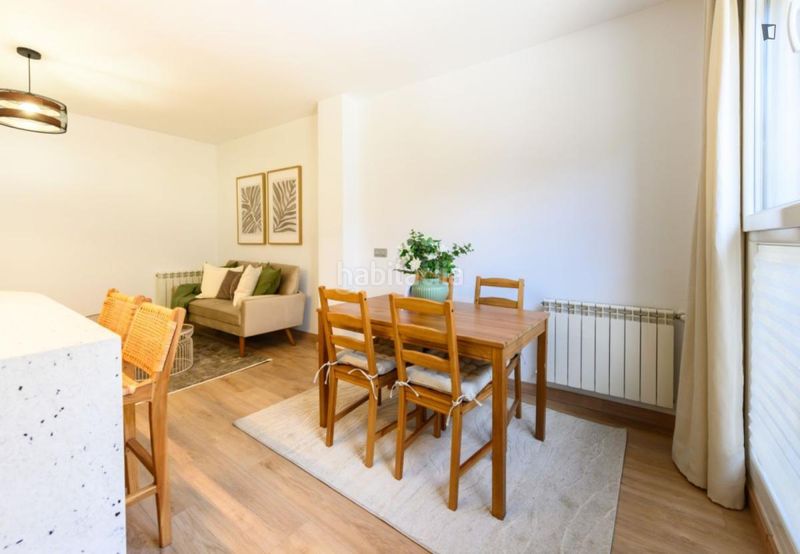 Foto 0a93fe3d-4e17-428b-9144-de09255a3567. Alquiler apartamento en Ventas Madrid