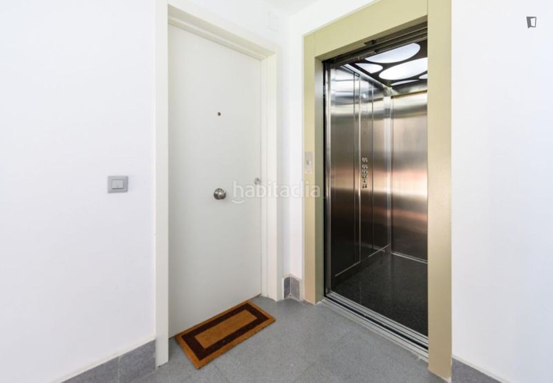 Foto 3876599a-2857-4e15-ae58-00787b2fdeba. Alquiler apartamento en Ventas Madrid