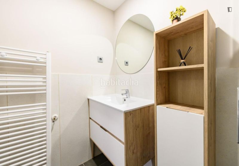 Foto d10f8583-1b02-4d92-b488-2c85fd02ee99. Alquiler apartamento en Ventas Madrid