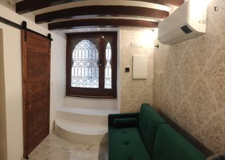 Rent Apartment in El Mercat