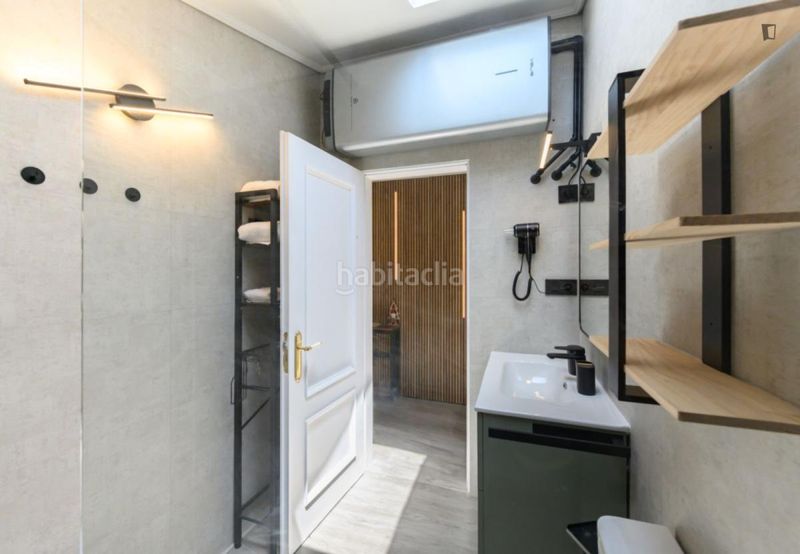 Foto e3e835fb-f4e3-40e2-8a11-3d1e3368bc23. Lloguer apartament amb calefacció a Sol Madrid