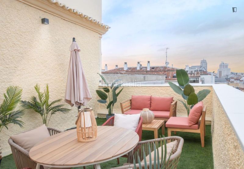 Foto bf75ca0d-87da-4165-befc-215b00f3e896. Lloguer apartament a Palacio Madrid