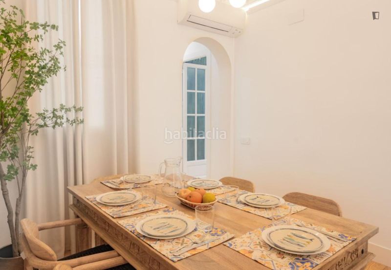 Foto df9da157-d1c2-48e7-9b47-0b70d2500d09. Lloguer apartament a Palacio Madrid