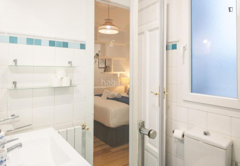 Foto e21735bd-5806-4750-aab2-5f65a9988a39. Lloguer apartament a Palacio Madrid