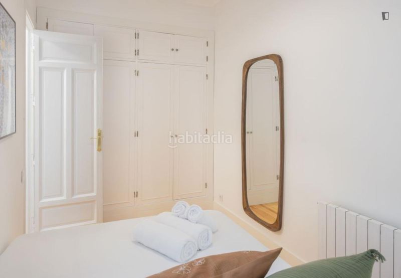 Foto f343b6a1-be52-46cf-9049-3c48e86ea405. Lloguer apartament a Palacio Madrid