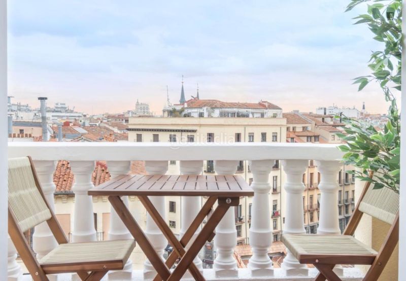 Foto fa36988d-d0d0-4911-9610-21c0a7da3c7b. Lloguer apartament a Palacio Madrid