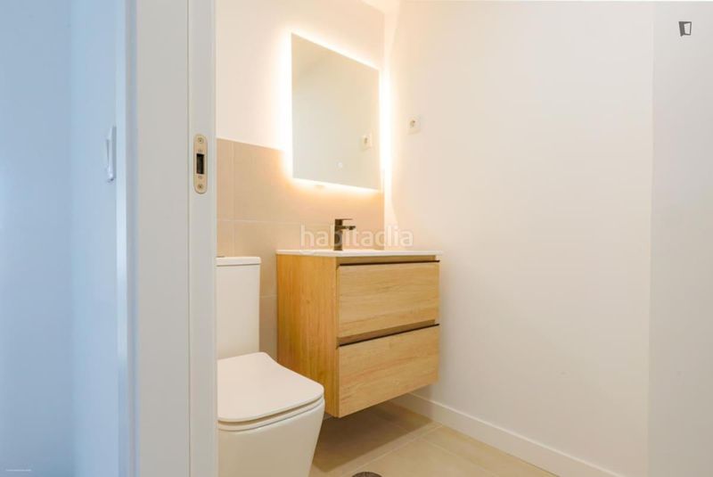 Foto 741a00e2-6e35-4e17-937e-f6074ced45ac. Miete appartement mit heizung in San Isidro Madrid