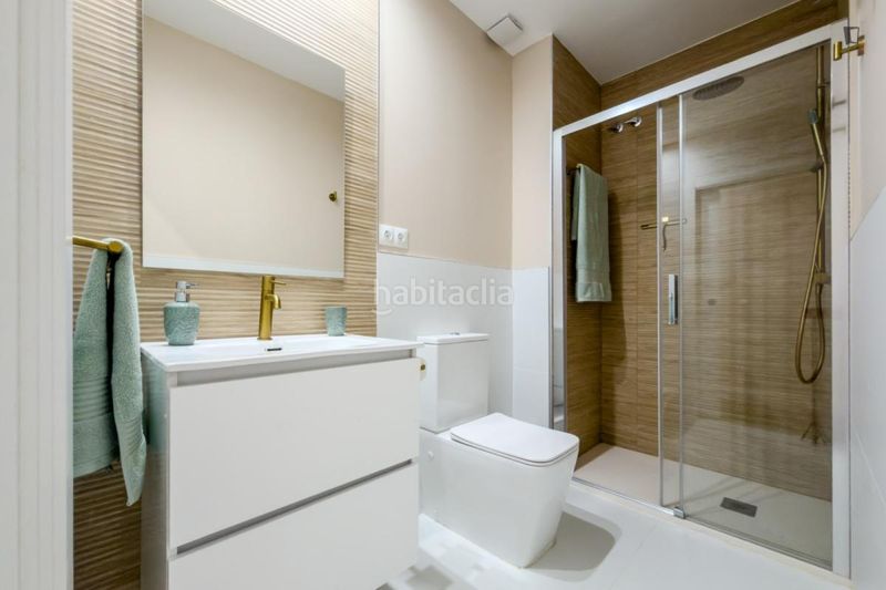 Foto a2c43b8b-ea78-43fd-b4f5-dc70aa5ff869. Alquiler apartamento en Gòtic Barcelona