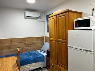 Lloguer Estudi a Collblanc