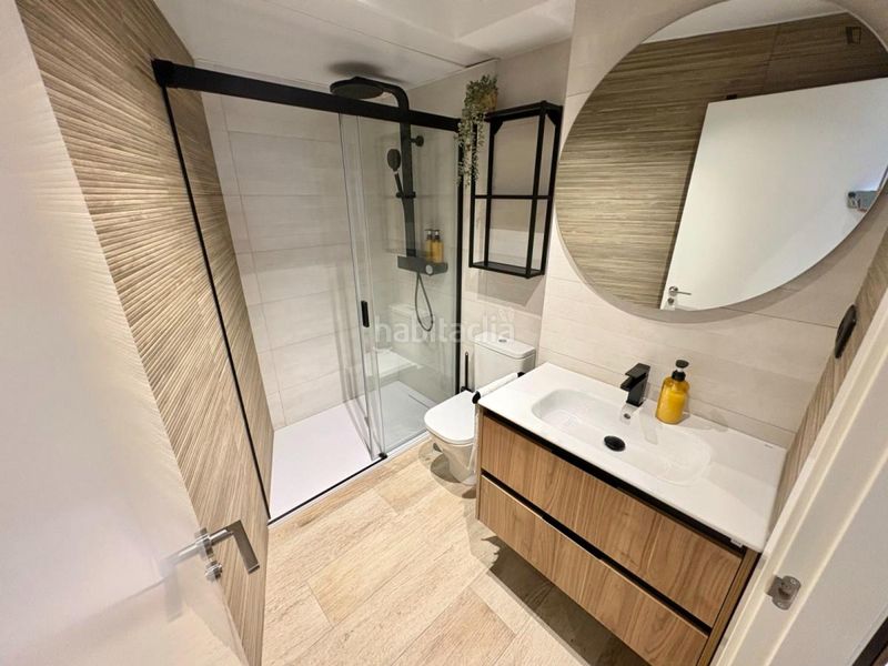 Foto a65bc0a0-097d-4ad1-b562-a5a4ac8980b3. Miete appartement in San Isidro Madrid