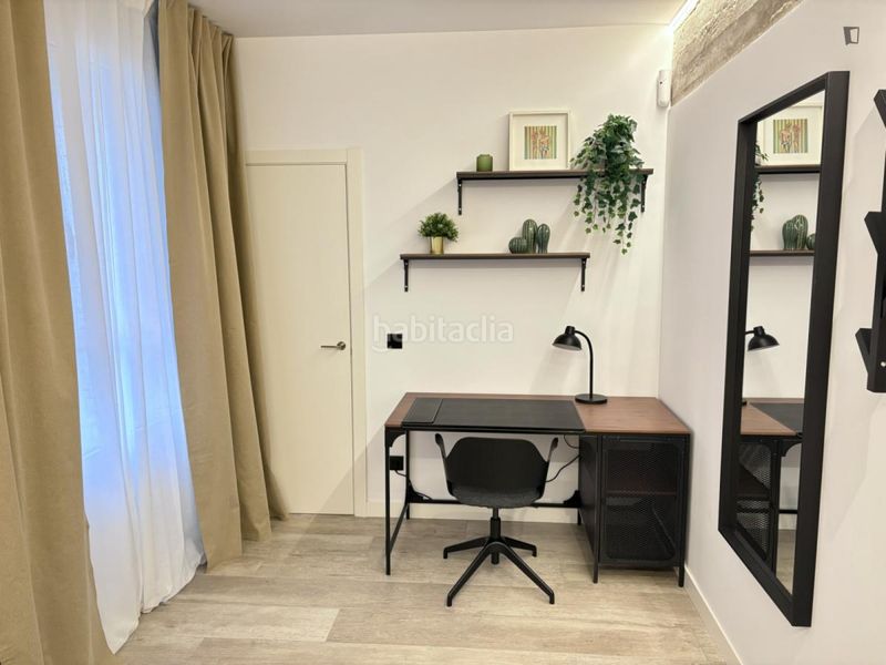 Foto b22b6c33-f2a3-44bd-97c1-dd079362b546. Miete appartement in San Isidro Madrid