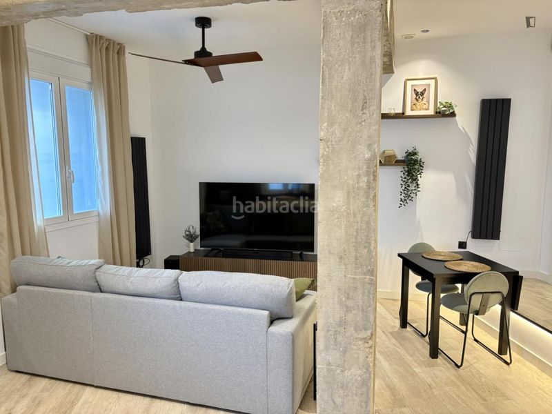Foto d2bac63f-16b3-431f-b1a9-af8d61e886f3. Miete appartement in San Isidro Madrid
