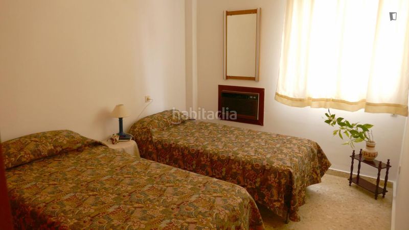 Foto 8a448e8d-628b-4d08-bf2e-29118fd5f349. Lloguer casa amb calefacció a colores - entreparques Sevilla