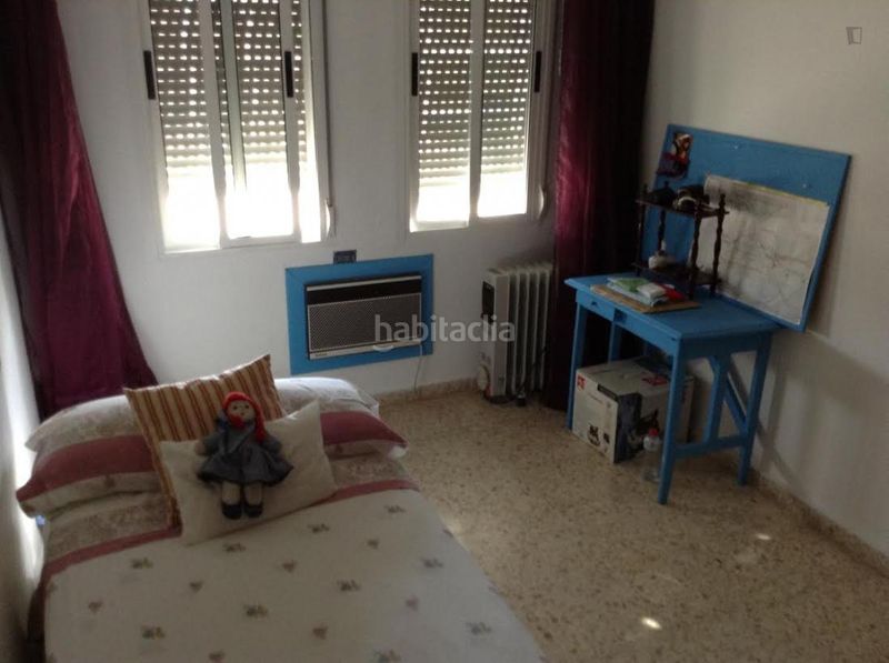 Foto dd0e3668-c96a-477f-b2de-7fdc708b3334. Lloguer casa amb calefacció a colores - entreparques Sevilla