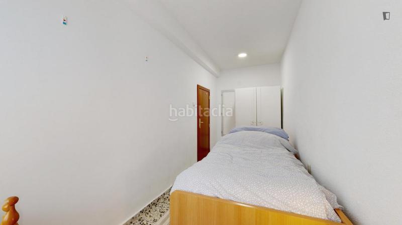 Foto ce7c6a6d-f5f3-4dd0-8b09-38aa3a0188b3. Alquiler apartamento en El Cabanyal-El Canyamelar Valencia