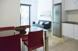 Rent Apartment in El Camp de l´Arpa del Clot