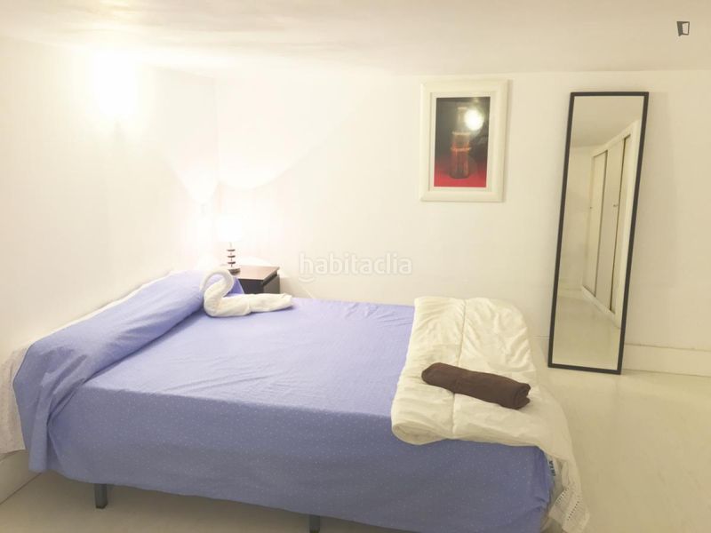 Foto ccedea6f-760a-4fa6-a729-6e423807fe30. Lloguer estudi a Bellas Vistas Madrid